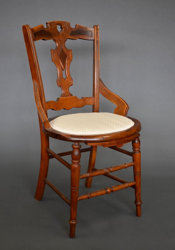 Barber side chair (collection of Norfolk County Heritage and Culture)